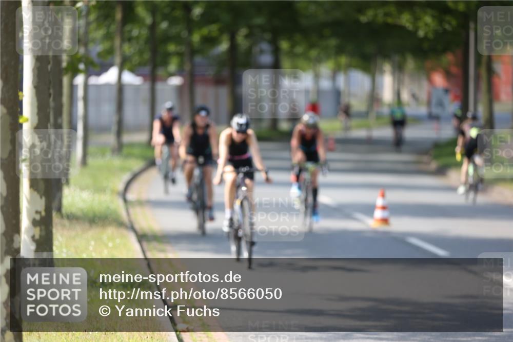 10.08.2025 - GEWOBA Citytriathlon Bremen Yannick Fuchs http://msf.ph/oto/8566050 10.08.2025 14:54:06 Radfahren 345, 362, 433, 434, 454, 473, 485, 508, 519 meine-sportfotos.de