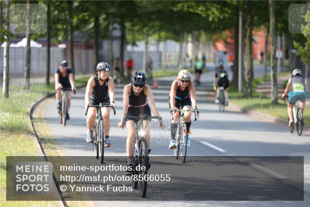 10.08.2025 - GEWOBA Citytriathlon Bremen Yannick Fuchs http://msf.ph/oto/8566055 10.08.2025 14:54:07 Radfahren 324, 345, 362, 433, 434, 454, 473, 475, 485, 508, 519 meine-sportfotos.de
