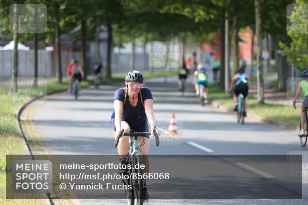 10.08.2025 - GEWOBA Citytriathlon Bremen Yannick Fuchs http://msf.ph/oto/8566068 10.08.2025 14:54:10 Radfahren 206, 324, 345, 362, 433, 434, 454, 473, 475, 485, 508, 519 meine-sportfotos.de
