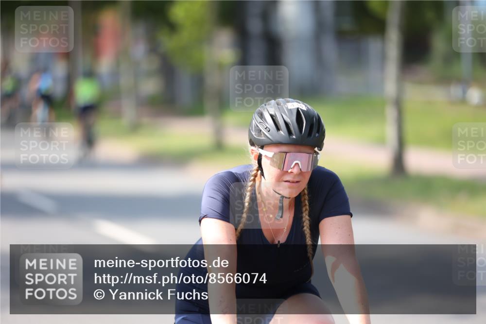 10.08.2025 - GEWOBA Citytriathlon Bremen Yannick Fuchs http://msf.ph/oto/8566074 10.08.2025 14:54:11 Radfahren 206, 324, 345, 362, 433, 434, 454, 473, 475, 485, 508, 519 meine-sportfotos.de