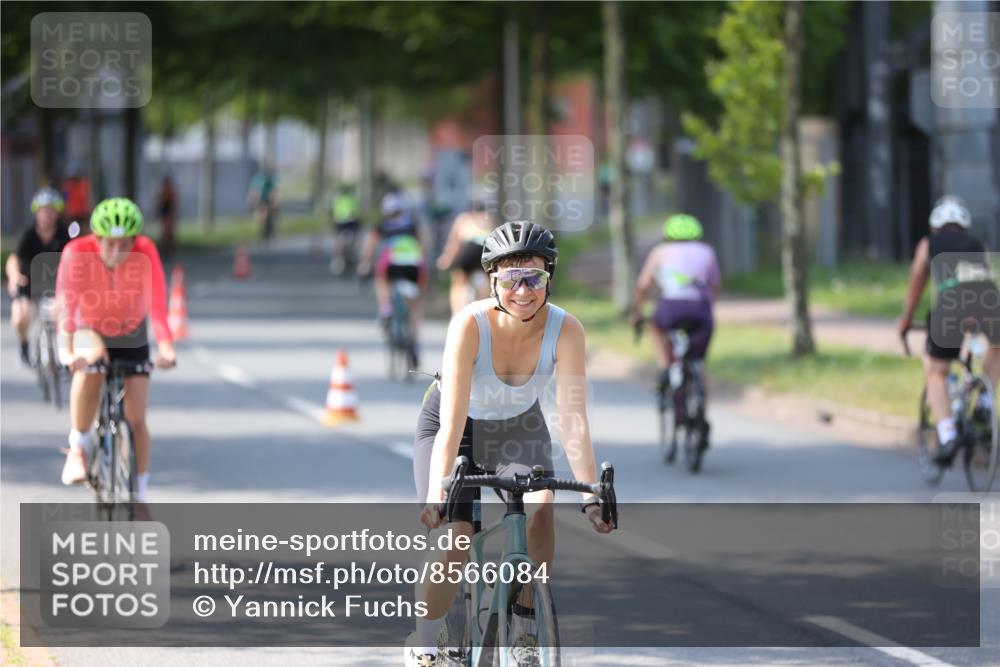 10.08.2025 - GEWOBA Citytriathlon Bremen Yannick Fuchs http://msf.ph/oto/8566084 10.08.2025 14:54:16 Radfahren 206, 324, 362, 393, 433, 434, 454, 473, 475, 485, 508, 519 meine-sportfotos.de