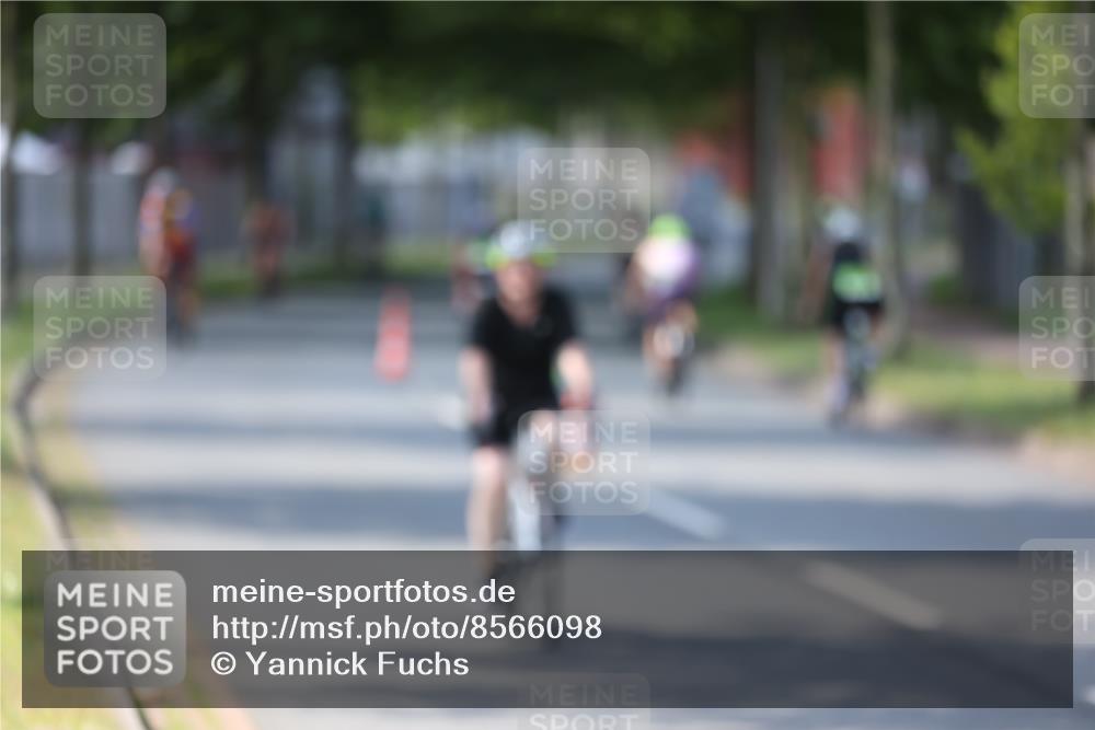 10.08.2025 - GEWOBA Citytriathlon Bremen Yannick Fuchs http://msf.ph/oto/8566098 10.08.2025 14:54:18 Radfahren 206, 324, 362, 387, 393, 433, 454, 475, 508, 519 meine-sportfotos.de