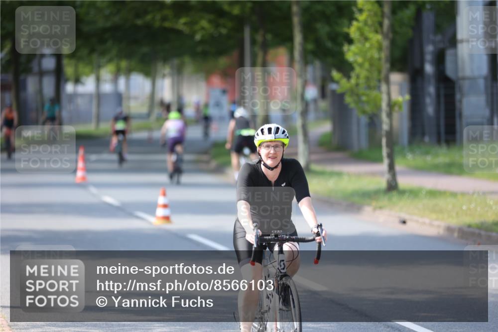 10.08.2025 - GEWOBA Citytriathlon Bremen Yannick Fuchs http://msf.ph/oto/8566103 10.08.2025 14:54:18 Radfahren 206, 324, 362, 387, 393, 433, 454, 475, 508, 519 meine-sportfotos.de