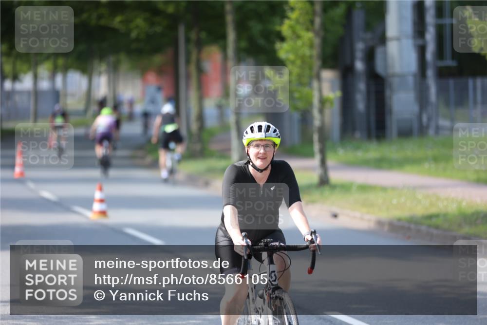 10.08.2025 - GEWOBA Citytriathlon Bremen Yannick Fuchs http://msf.ph/oto/8566105 10.08.2025 14:54:19 Radfahren 206, 316, 324, 362, 387, 393, 433, 454, 475, 508, 514, 519 meine-sportfotos.de