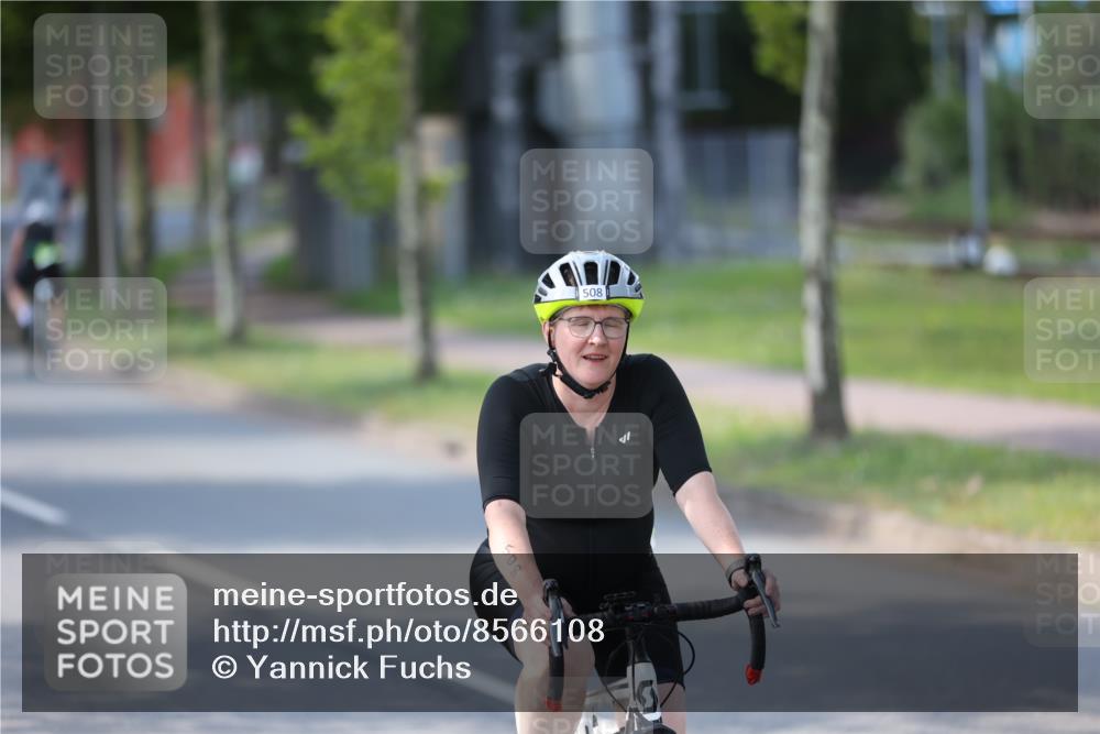 10.08.2025 - GEWOBA Citytriathlon Bremen Yannick Fuchs http://msf.ph/oto/8566108 10.08.2025 14:54:19 Radfahren 206, 316, 324, 362, 387, 393, 433, 454, 475, 508, 514, 519 meine-sportfotos.de