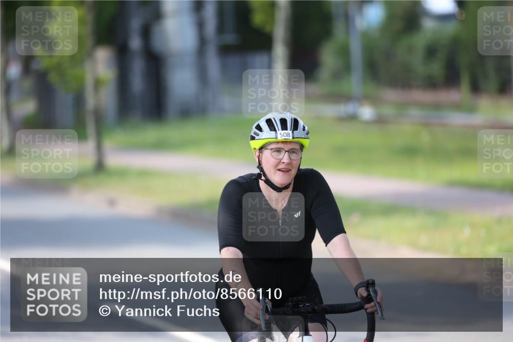 10.08.2025 - GEWOBA Citytriathlon Bremen Yannick Fuchs http://msf.ph/oto/8566110 10.08.2025 14:54:19 Radfahren 206, 316, 324, 362, 387, 393, 433, 454, 475, 508, 514, 519 meine-sportfotos.de