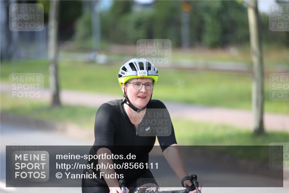 10.08.2025 - GEWOBA Citytriathlon Bremen Yannick Fuchs http://msf.ph/oto/8566111 10.08.2025 14:54:19 Radfahren 206, 316, 324, 362, 387, 393, 433, 454, 475, 508, 514, 519 meine-sportfotos.de