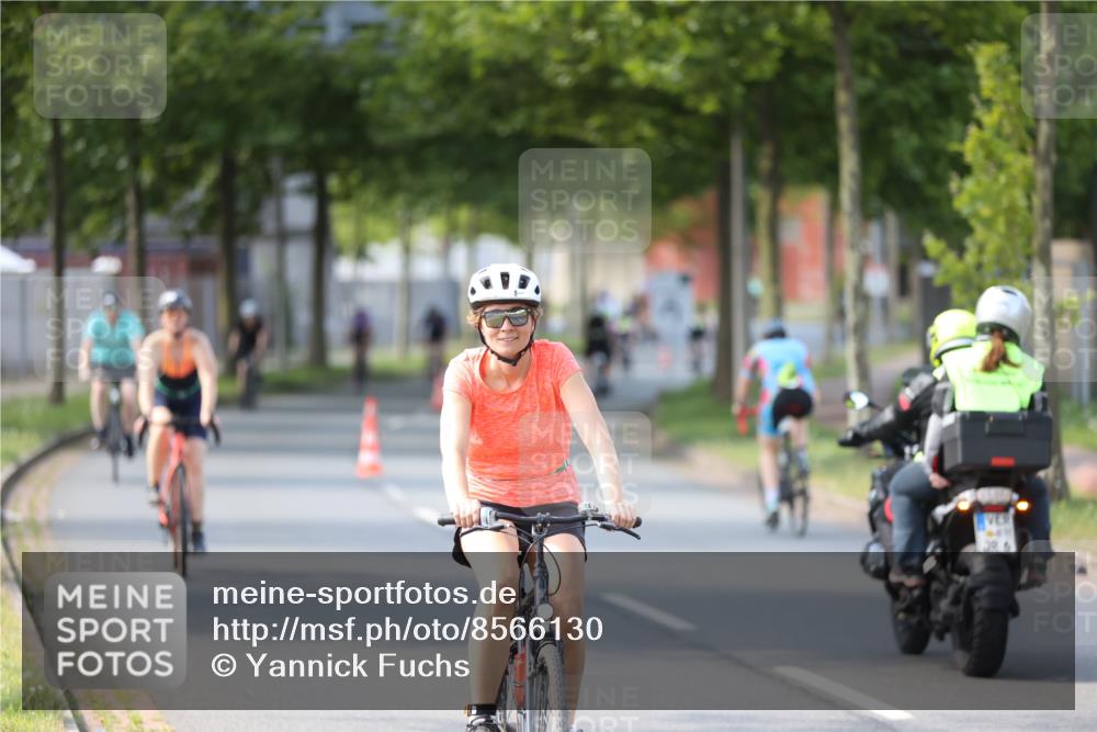 10.08.2025 - GEWOBA Citytriathlon Bremen Yannick Fuchs http://msf.ph/oto/8566130 10.08.2025 14:54:24 Radfahren 206, 316, 324, 362, 387, 393, 433, 454, 475, 489, 507, 508, 514 meine-sportfotos.de