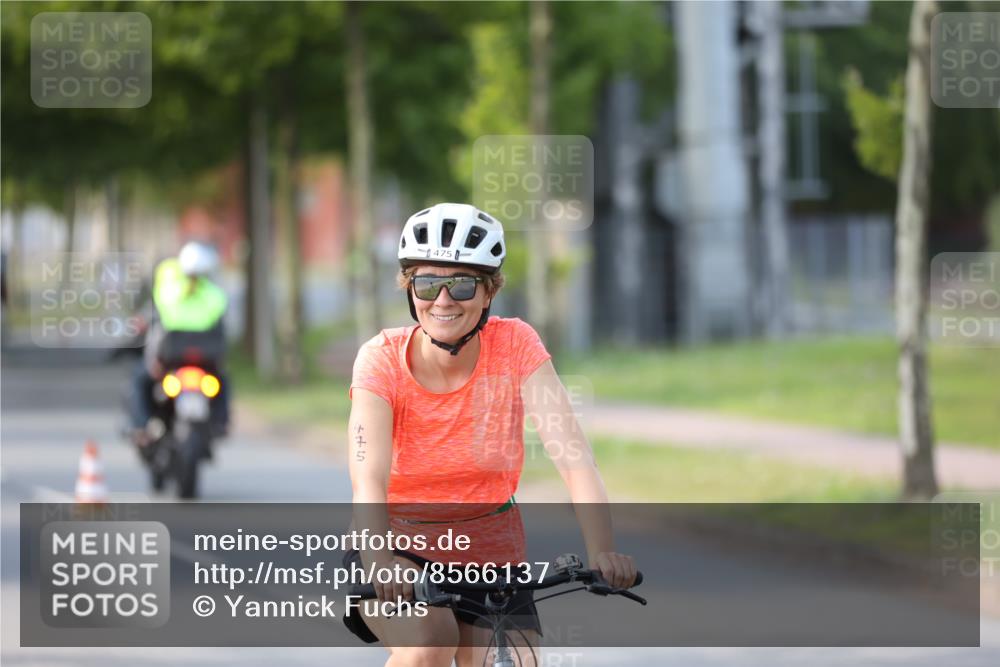 10.08.2025 - GEWOBA Citytriathlon Bremen Yannick Fuchs http://msf.ph/oto/8566137 10.08.2025 14:54:24 Radfahren 206, 316, 324, 362, 387, 393, 433, 454, 475, 489, 507, 508, 514 meine-sportfotos.de