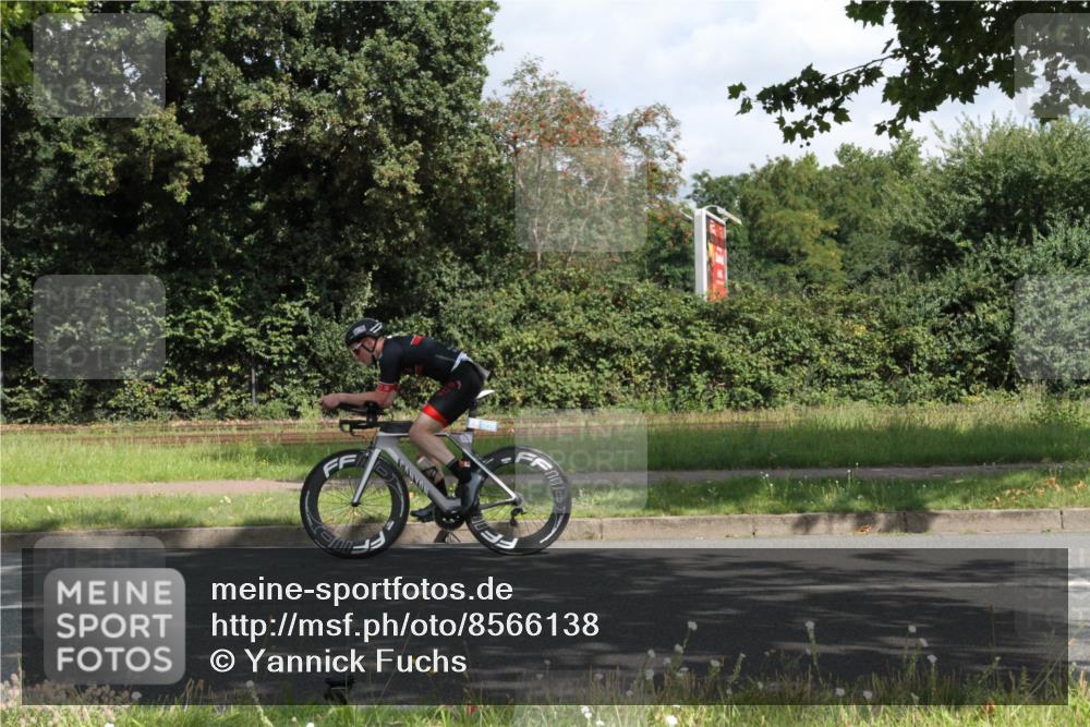 10.08.2025 - GEWOBA Citytriathlon Bremen Yannick Fuchs http://msf.ph/oto/8566138 10.08.2025 12:14:08 Radfahren 587, 590, 615, 616, 630, 689, 733, 788, 793, 801, 863, 873, 950, 951, 1030 meine-sportfotos.de