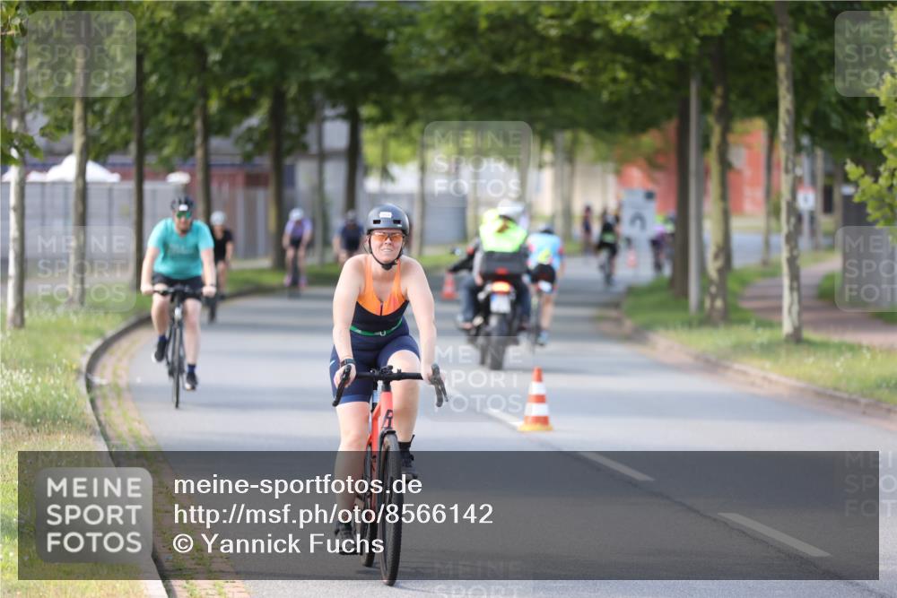 10.08.2025 - GEWOBA Citytriathlon Bremen Yannick Fuchs http://msf.ph/oto/8566142 10.08.2025 14:54:25 Radfahren 206, 316, 324, 370, 387, 393, 454, 475, 489, 507, 508, 514, 518 meine-sportfotos.de