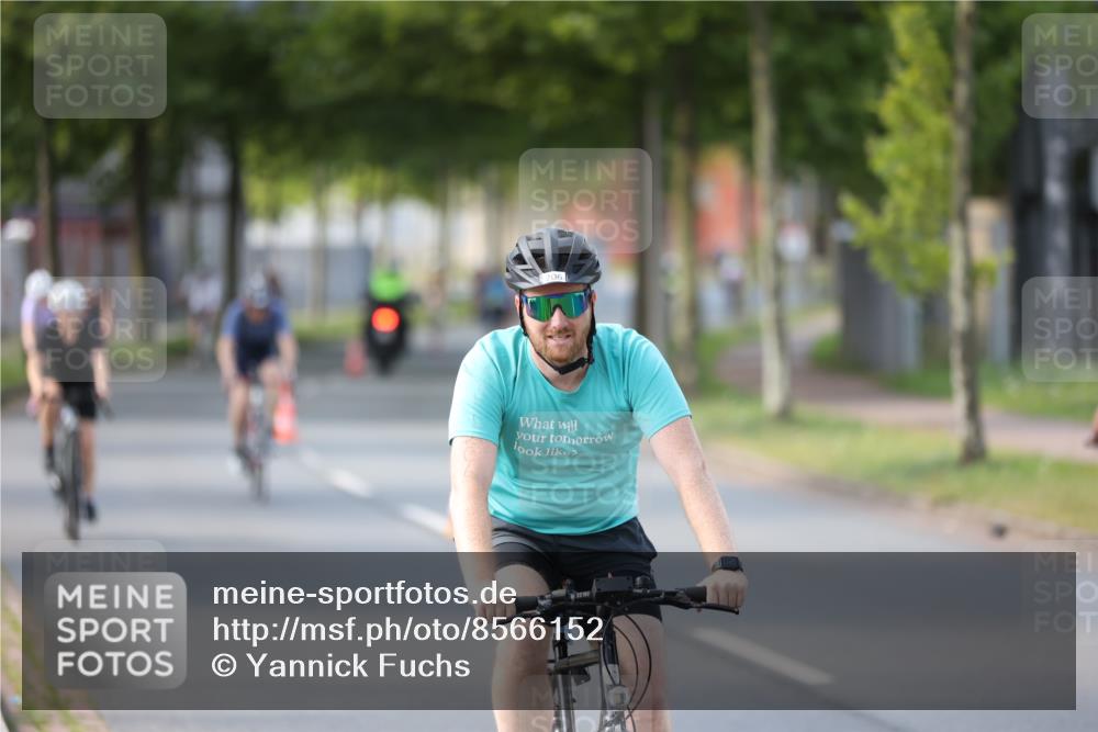 10.08.2025 - GEWOBA Citytriathlon Bremen Yannick Fuchs http://msf.ph/oto/8566152 10.08.2025 14:54:29 Radfahren 194, 206, 316, 324, 355, 370, 387, 393, 440, 454, 475, 489, 507, 514, 518 meine-sportfotos.de
