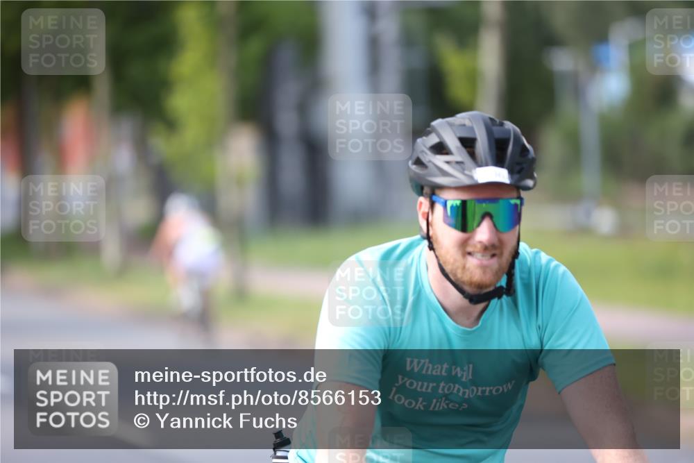 10.08.2025 - GEWOBA Citytriathlon Bremen Yannick Fuchs http://msf.ph/oto/8566153 10.08.2025 14:54:30 Radfahren 194, 206, 316, 324, 355, 370, 387, 393, 440, 454, 475, 489, 507, 514, 518 meine-sportfotos.de
