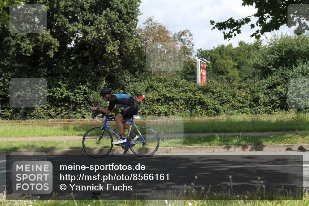 10.08.2025 - GEWOBA Citytriathlon Bremen Yannick Fuchs http://msf.ph/oto/8566161 10.08.2025 12:14:20 Radfahren 587, 615, 616, 630, 655, 681, 708, 735, 788, 793, 801, 888, 1030 meine-sportfotos.de