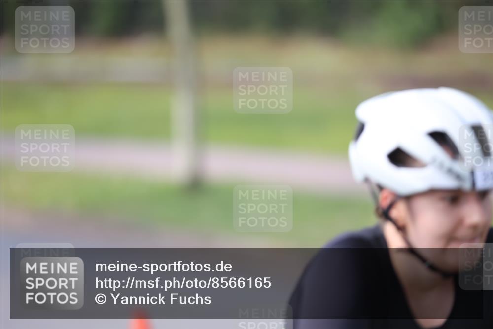 10.08.2025 - GEWOBA Citytriathlon Bremen Yannick Fuchs http://msf.ph/oto/8566165 10.08.2025 14:54:33 Radfahren 194, 206, 316, 355, 370, 387, 393, 440, 489, 507, 514, 518 meine-sportfotos.de