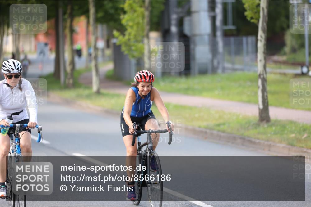 10.08.2025 - GEWOBA Citytriathlon Bremen Yannick Fuchs http://msf.ph/oto/8566186 10.08.2025 14:54:37 Radfahren 194, 316, 355, 370, 387, 393, 440, 489, 507, 514, 518 meine-sportfotos.de