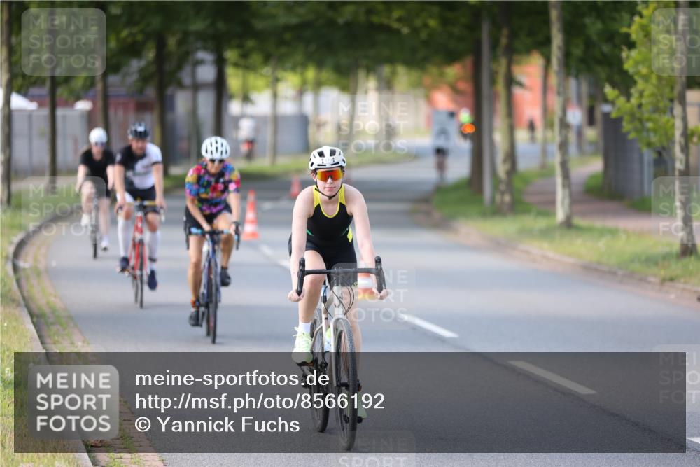 10.08.2025 - GEWOBA Citytriathlon Bremen Yannick Fuchs http://msf.ph/oto/8566192 10.08.2025 14:54:40 Radfahren 194, 316, 355, 370, 387, 393, 440, 489, 507, 514, 518 meine-sportfotos.de
