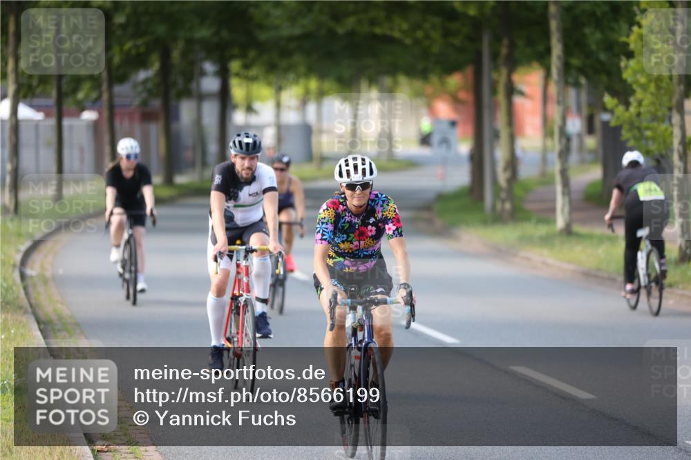 10.08.2025 - GEWOBA Citytriathlon Bremen Yannick Fuchs http://msf.ph/oto/8566199 10.08.2025 14:54:42 Radfahren 194, 316, 355, 370, 387, 440, 489, 507, 514, 518 meine-sportfotos.de