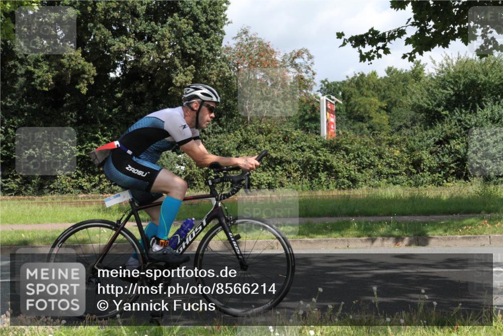 10.08.2025 - GEWOBA Citytriathlon Bremen Yannick Fuchs http://msf.ph/oto/8566214 10.08.2025 12:14:53 Radfahren 551, 627, 632, 635, 657, 736, 826, 857, 895, 897, 1020 meine-sportfotos.de