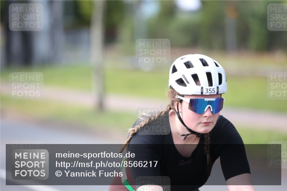 10.08.2025 - GEWOBA Citytriathlon Bremen Yannick Fuchs http://msf.ph/oto/8566217 10.08.2025 14:54:45 Radfahren 194, 335, 355, 370, 440, 489, 507, 518 meine-sportfotos.de