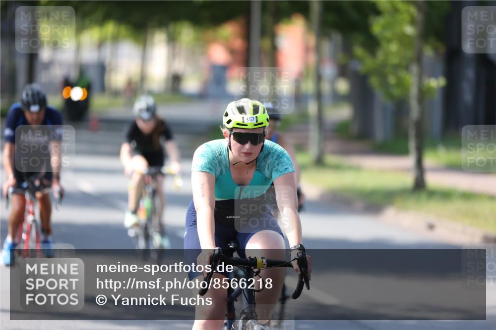 10.08.2025 - GEWOBA Citytriathlon Bremen Yannick Fuchs http://msf.ph/oto/8566218 10.08.2025 14:55:04 Radfahren 335, 357, 375, 424, 430, 450, 451, 511, 524 meine-sportfotos.de