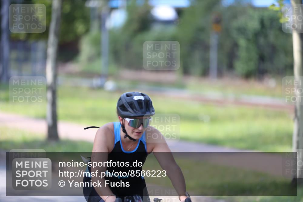 10.08.2025 - GEWOBA Citytriathlon Bremen Yannick Fuchs http://msf.ph/oto/8566223 10.08.2025 14:55:05 Radfahren 335, 357, 375, 424, 430, 450, 451, 511, 524 meine-sportfotos.de