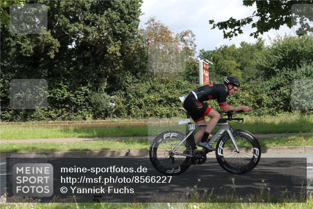 10.08.2025 - GEWOBA Citytriathlon Bremen Yannick Fuchs http://msf.ph/oto/8566227 10.08.2025 12:14:56 Radfahren 551, 627, 635, 657, 736, 753, 826, 857, 895, 897, 959, 1020 meine-sportfotos.de