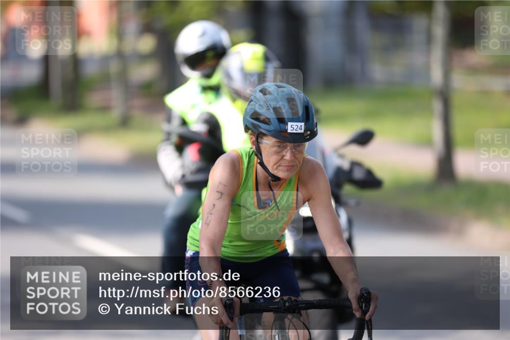 10.08.2025 - GEWOBA Citytriathlon Bremen Yannick Fuchs http://msf.ph/oto/8566236 10.08.2025 14:55:11 Radfahren 284, 357, 375, 424, 430, 443, 450, 451, 511, 524 meine-sportfotos.de