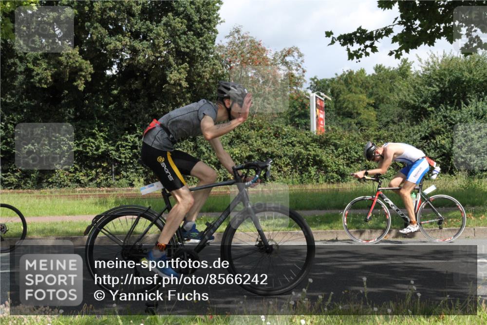 10.08.2025 - GEWOBA Citytriathlon Bremen Yannick Fuchs http://msf.ph/oto/8566242 10.08.2025 12:15:00 Radfahren 551, 564, 627, 635, 657, 753, 826, 852, 857, 895, 897, 959, 1011, 1020 meine-sportfotos.de