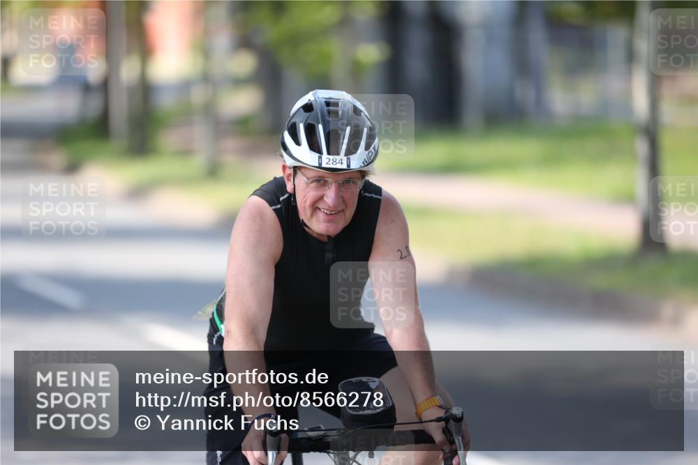 10.08.2025 - GEWOBA Citytriathlon Bremen Yannick Fuchs http://msf.ph/oto/8566278 10.08.2025 14:55:25 Radfahren 284, 443, 465, 511, 530 meine-sportfotos.de