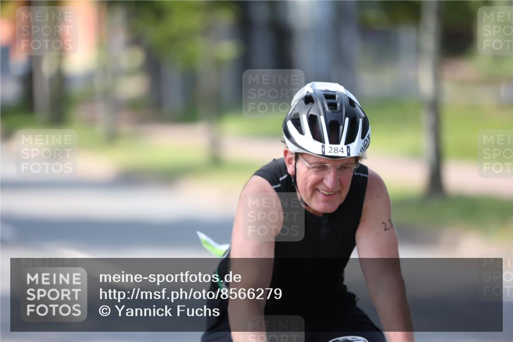 10.08.2025 - GEWOBA Citytriathlon Bremen Yannick Fuchs http://msf.ph/oto/8566279 10.08.2025 14:55:25 Radfahren 284, 443, 465, 511, 530 meine-sportfotos.de
