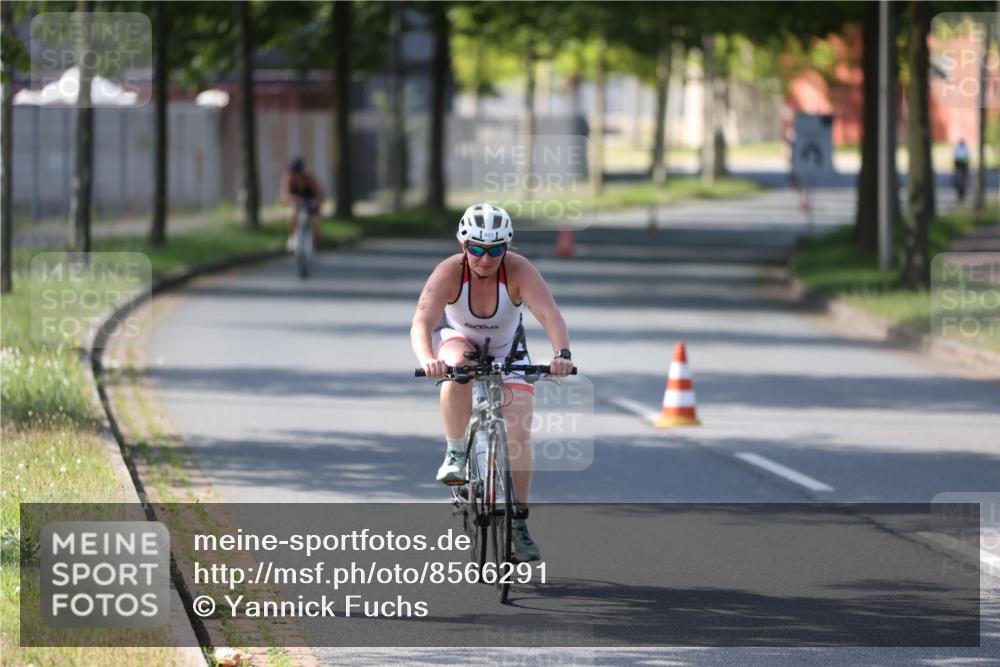 10.08.2025 - GEWOBA Citytriathlon Bremen Yannick Fuchs http://msf.ph/oto/8566291 10.08.2025 14:55:29 Radfahren 284, 364, 443, 465, 530 meine-sportfotos.de