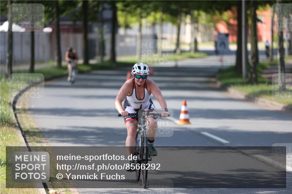 10.08.2025 - GEWOBA Citytriathlon Bremen Yannick Fuchs http://msf.ph/oto/8566292 10.08.2025 14:55:29 Radfahren 284, 364, 443, 465, 530 meine-sportfotos.de