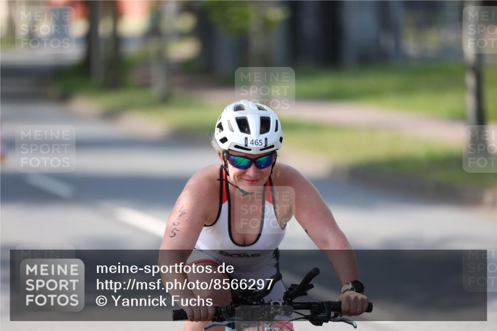 10.08.2025 - GEWOBA Citytriathlon Bremen Yannick Fuchs http://msf.ph/oto/8566297 10.08.2025 14:55:31 Radfahren 284, 364, 443, 465, 530 meine-sportfotos.de