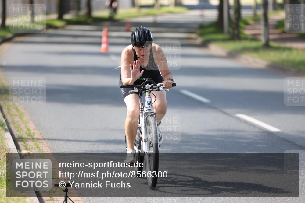 10.08.2025 - GEWOBA Citytriathlon Bremen Yannick Fuchs http://msf.ph/oto/8566300 10.08.2025 14:55:35 Radfahren 364, 465, 530 meine-sportfotos.de