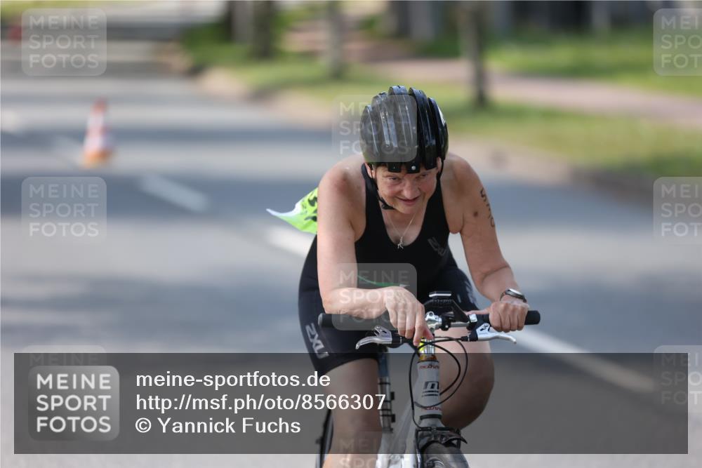 10.08.2025 - GEWOBA Citytriathlon Bremen Yannick Fuchs http://msf.ph/oto/8566307 10.08.2025 14:55:36 Radfahren 364, 465, 530 meine-sportfotos.de