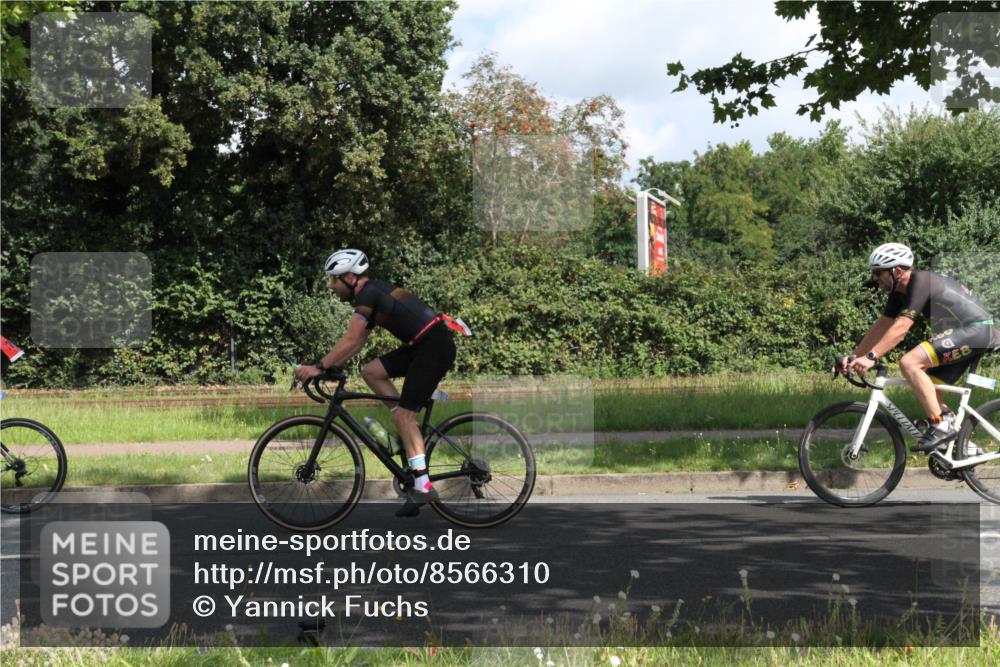 10.08.2025 - GEWOBA Citytriathlon Bremen Yannick Fuchs http://msf.ph/oto/8566310 10.08.2025 12:15:43 Radfahren 600, 626, 641, 682, 715, 834, 836, 839, 840, 859, 1016 meine-sportfotos.de