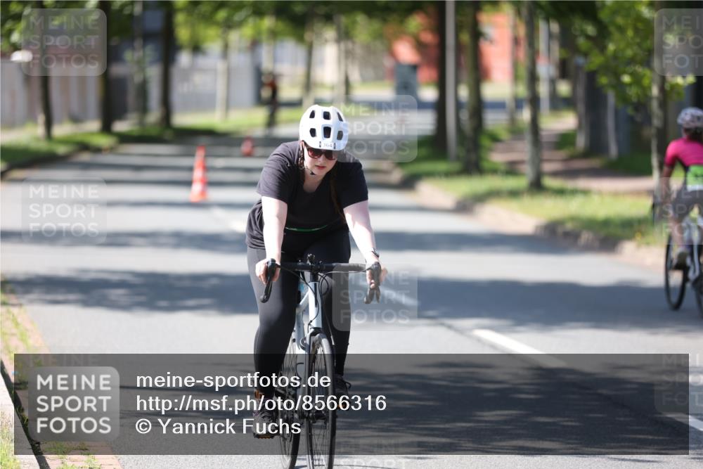 10.08.2025 - GEWOBA Citytriathlon Bremen Yannick Fuchs http://msf.ph/oto/8566316 10.08.2025 14:55:46 Radfahren 149, 364 meine-sportfotos.de