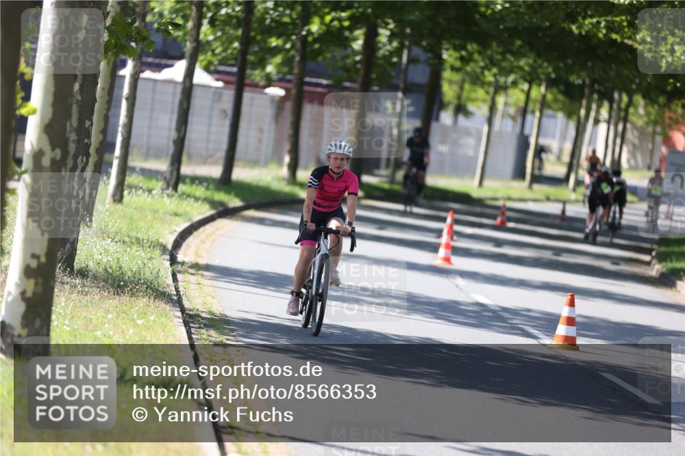 10.08.2025 - GEWOBA Citytriathlon Bremen Yannick Fuchs http://msf.ph/oto/8566353 10.08.2025 14:56:47 Radfahren 299, 392, 435 meine-sportfotos.de