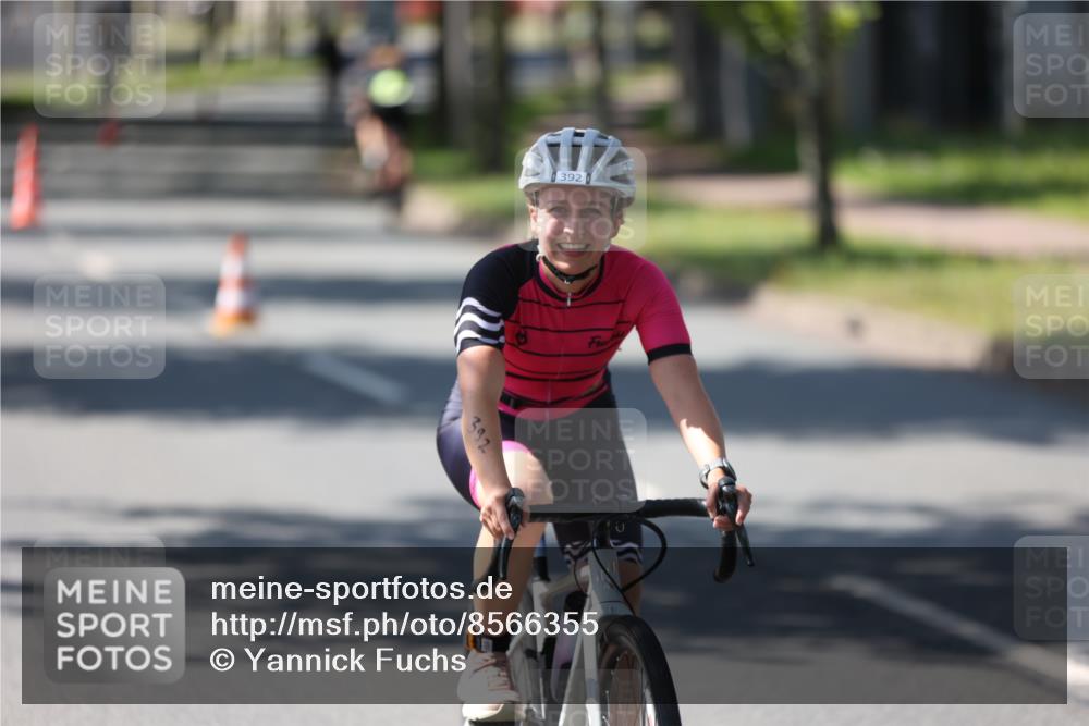 10.08.2025 - GEWOBA Citytriathlon Bremen Yannick Fuchs http://msf.ph/oto/8566355 10.08.2025 14:56:49 Radfahren 299, 392, 435 meine-sportfotos.de