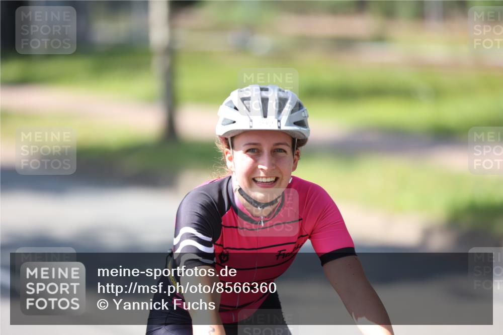 10.08.2025 - GEWOBA Citytriathlon Bremen Yannick Fuchs http://msf.ph/oto/8566360 10.08.2025 14:56:50 Radfahren 299, 392, 435 meine-sportfotos.de