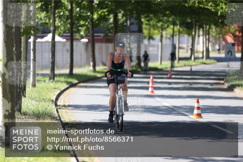 10.08.2025 - GEWOBA Citytriathlon Bremen Yannick Fuchs http://msf.ph/oto/8566371 10.08.2025 14:56:59 Radfahren 299, 388, 414, 435 meine-sportfotos.de