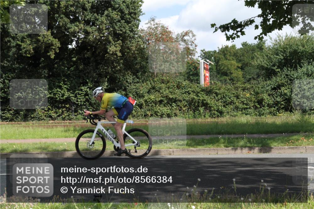 10.08.2025 - GEWOBA Citytriathlon Bremen Yannick Fuchs http://msf.ph/oto/8566384 10.08.2025 12:16:32 Radfahren 567, 742, 768, 820, 843, 902 meine-sportfotos.de