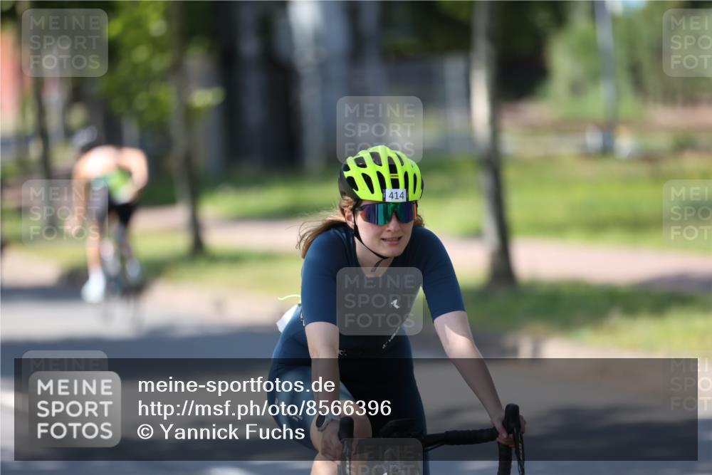 10.08.2025 - GEWOBA Citytriathlon Bremen Yannick Fuchs http://msf.ph/oto/8566396 10.08.2025 14:57:09 Radfahren 388, 414 meine-sportfotos.de
