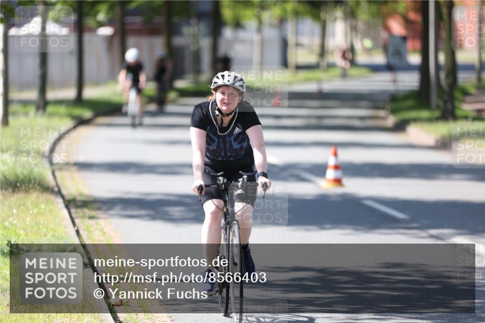 10.08.2025 - GEWOBA Citytriathlon Bremen Yannick Fuchs http://msf.ph/oto/8566403 10.08.2025 14:57:32 Radfahren 340, 398, 413, 420, 437 meine-sportfotos.de