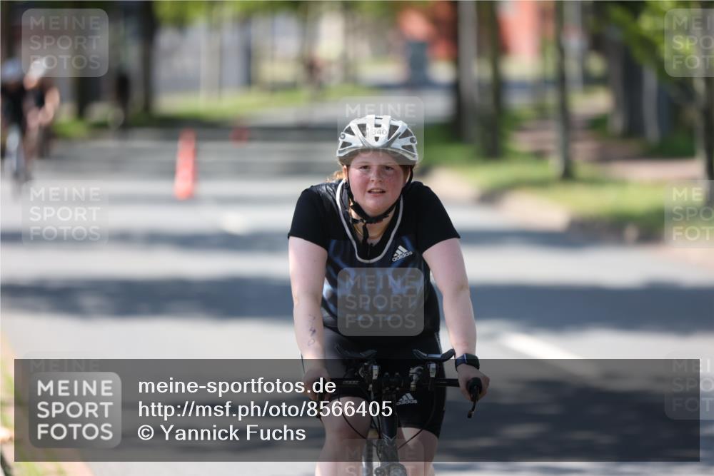 10.08.2025 - GEWOBA Citytriathlon Bremen Yannick Fuchs http://msf.ph/oto/8566405 10.08.2025 14:57:32 Radfahren 340, 398, 413, 420, 437 meine-sportfotos.de