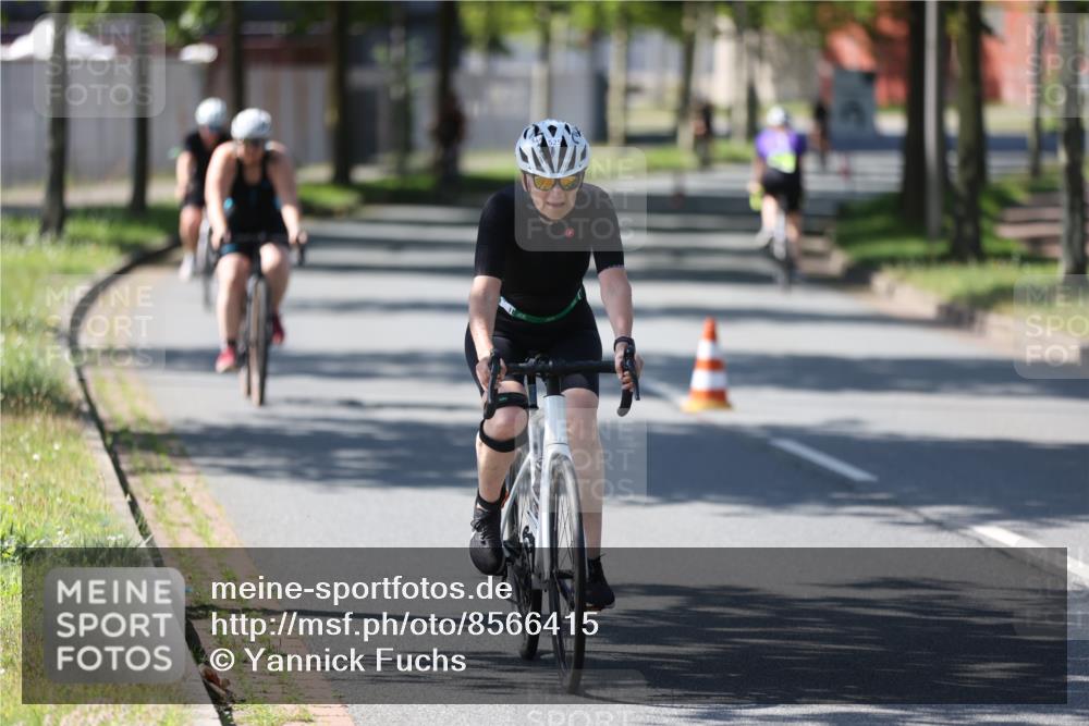 10.08.2025 - GEWOBA Citytriathlon Bremen Yannick Fuchs http://msf.ph/oto/8566415 10.08.2025 14:57:36 Radfahren 340, 398, 413, 420, 437, 452 meine-sportfotos.de