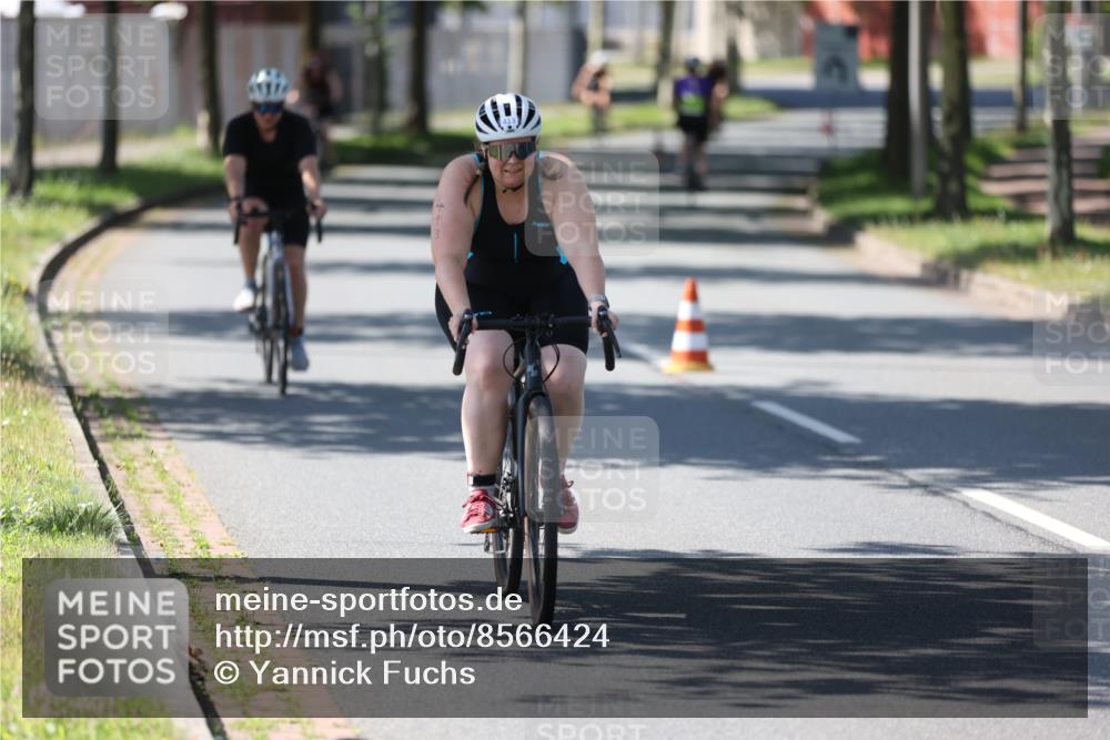 10.08.2025 - GEWOBA Citytriathlon Bremen Yannick Fuchs http://msf.ph/oto/8566424 10.08.2025 14:57:38 Radfahren 340, 398, 413, 420, 437, 452 meine-sportfotos.de