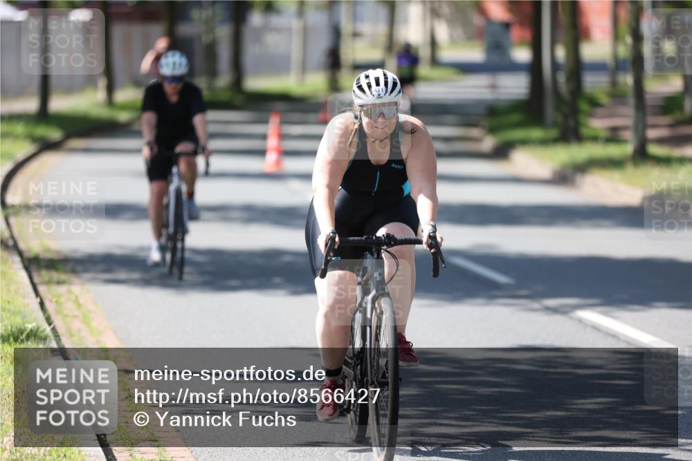 10.08.2025 - GEWOBA Citytriathlon Bremen Yannick Fuchs http://msf.ph/oto/8566427 10.08.2025 14:57:39 Radfahren 340, 398, 413, 420, 437, 452 meine-sportfotos.de