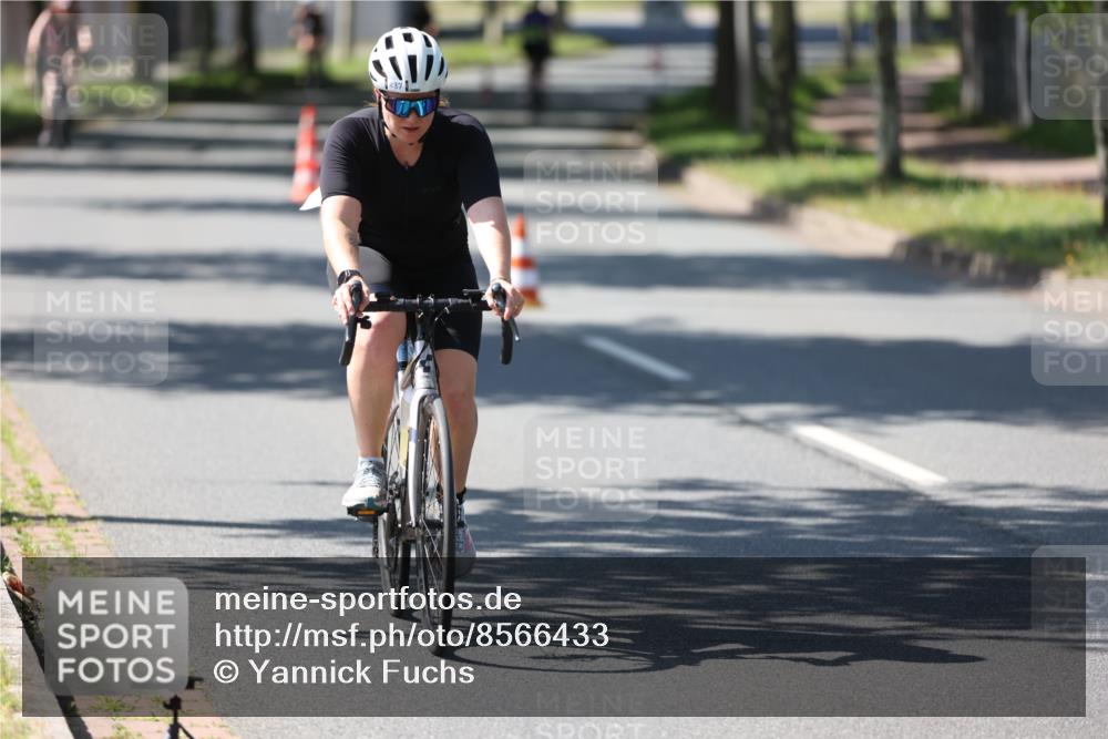 10.08.2025 - GEWOBA Citytriathlon Bremen Yannick Fuchs http://msf.ph/oto/8566433 10.08.2025 14:57:40 Radfahren 340, 398, 413, 420, 437, 452 meine-sportfotos.de